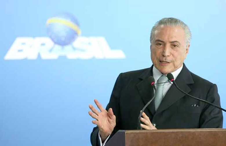 Temer chamou para a reunião mais três ministros