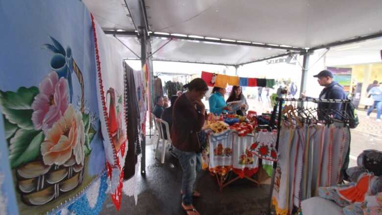 Vários lojistas estarão expondo seus produtos no local