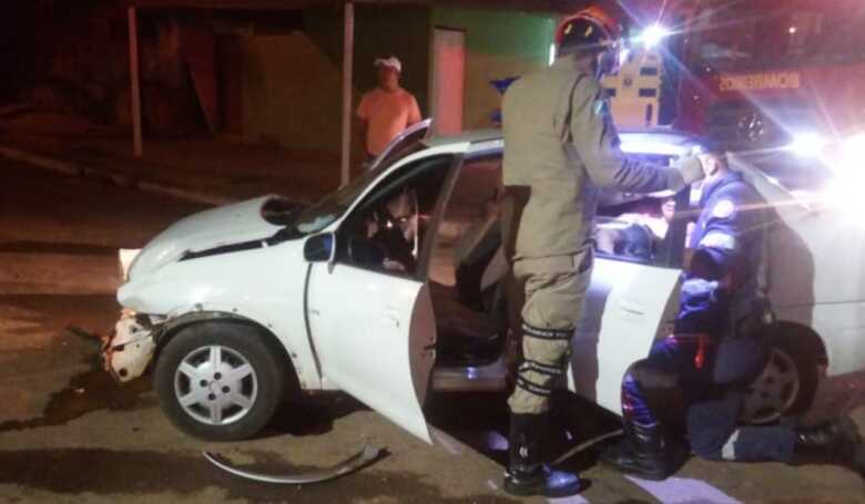 As vítimas foram socorridas e encaminhadas ao Hospital Regional Álvaro Fontoura Silva