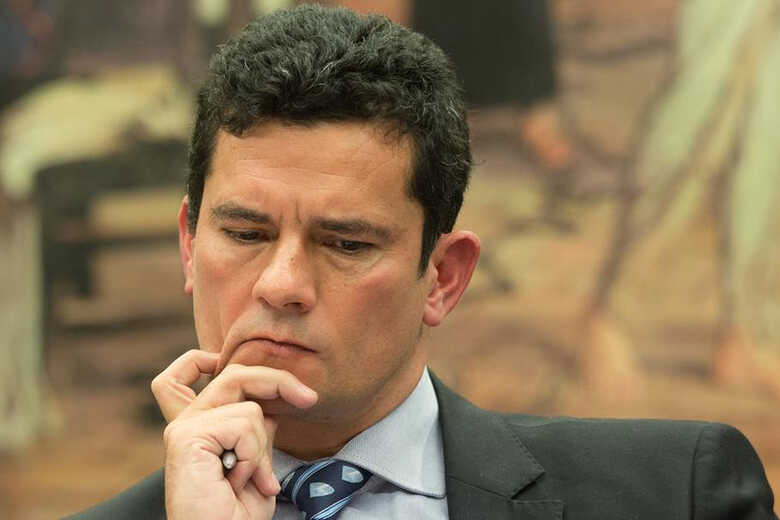 Juiz Sérgio Moro afirmou em despacho que existem provas suficientes para justificar as buscas na residência do ex-governador do Paraná Beto Richa