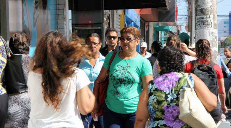 O comércio irá abrir parcialmente