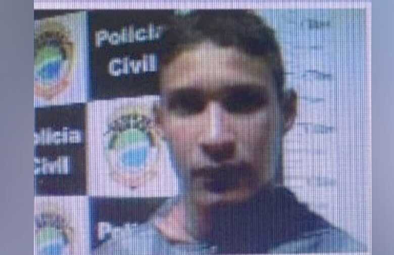 Douglas Oliveira da Silva tinha 20 anos e usava tornozeleira eletrônica