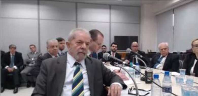 A decisão do TRF4 confirma decisão da Justiça Federal do Paraná