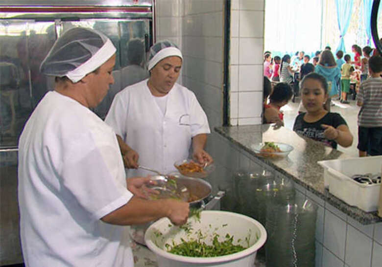 Aos novos profissionais caberá o preparo das refeições destinadas aos alunos