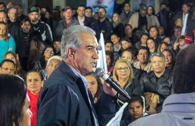 Políticos se reunem em apoio ao governador Reinaldo Azambuja