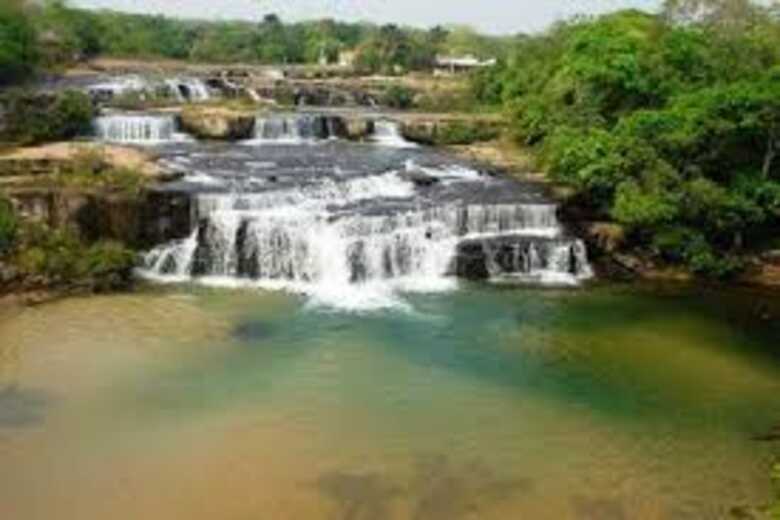 Também conhecido como mirante do Pantanal, o município é referência em turismo rural e de aventura