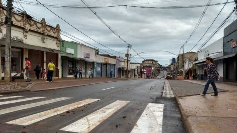 Este é o segundo trecho da rua 14 de julho a ser liberado desde o início das obras de requalificação do centro