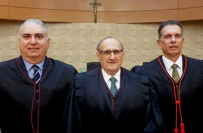 Sérgio Martins (corregedor-Geral), Paschoal Leandro (presidente) e Carlos Contar (vice-presidente)