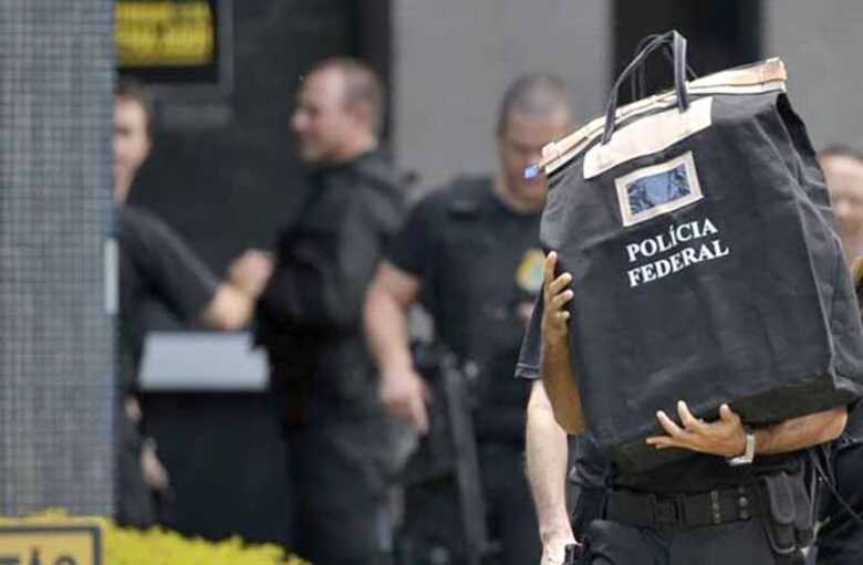 Alguns alvos foram presos e levados para a Superintendência da Polícia Federal em Curitiba, onde permanecerão à disposição da Justiça