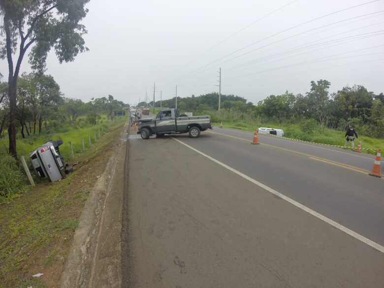 A colisão aconteceu no km 485, próximo a Universidade Uniderp Agrárias