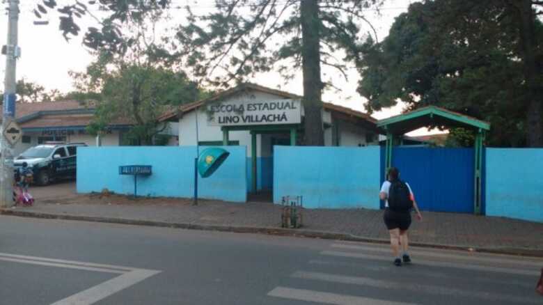 A menina se envolveu em briga com duas colegas na Escola Lino Lilachá, na quinta-feira passada