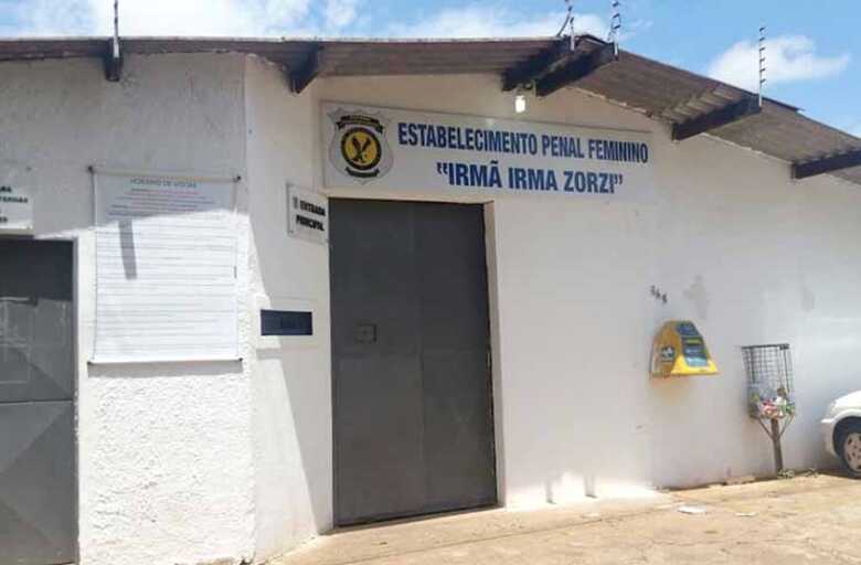 Agentes penitenciários encontraram porções de maconha e cocaína