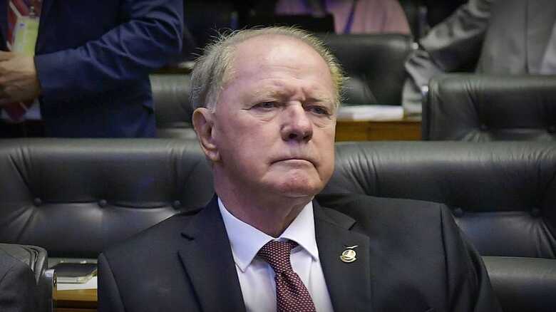Gerson Camata, ex-governador do Espírito Santo, foi morto com um tiro no pescoço na quarta-feira, em Vitória