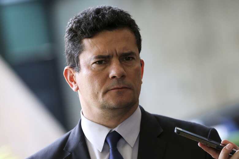 “Eu não tenho como assumir esse papel”, diz Moro ao ser questionado sobre o assunto