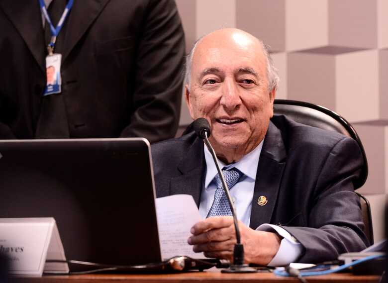 O novo relatório é de autoria do senador Pedro Chaves (PRB-MS)