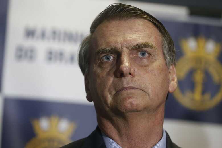 "Não foi um cheque de R$ 24 mil. Foram, na verdade, dez cheques de R$ 4 mil”, afirmou o presidente eleito, Jair Bolsonaro