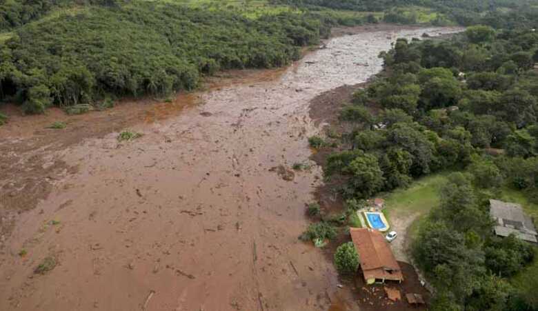 Barragem rompida em Minas tinha alto potencial de danos, diz a ANA