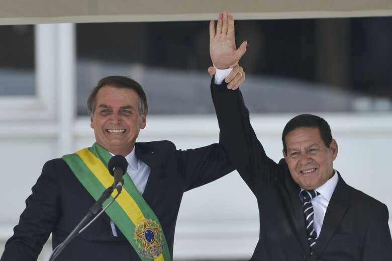 O presidente Jair Bolsonaro e o seu vice, Hamilton Mourão