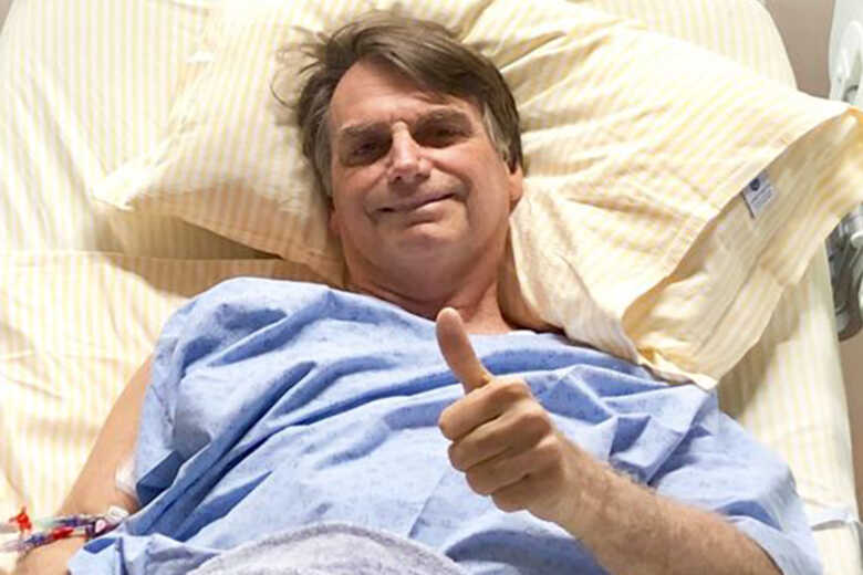 Bolsonaro continua internado no hospital