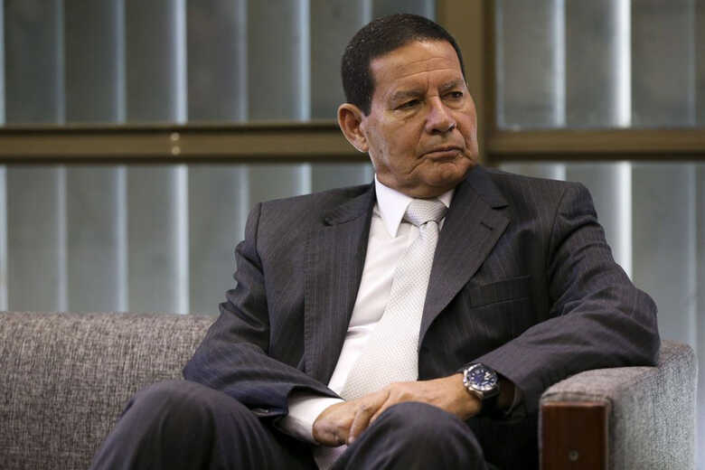 O presidente em exercício, Hamilton Mourão, fez a declaração durante o evento dos 356 anos dos Correios