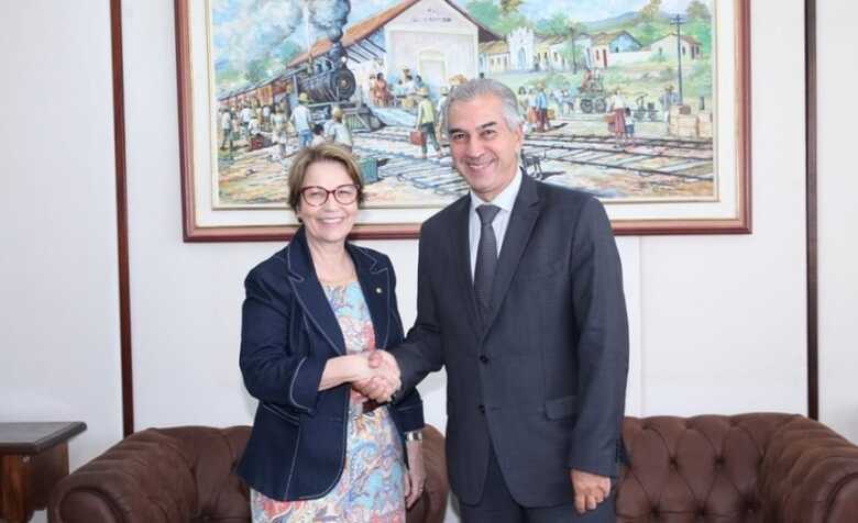 A ministra da Agricultura, Tereza Cristina e o governador Reinaldo Azambuja