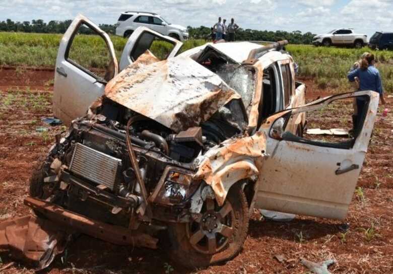 O pneu traseiro da caminhonete estourou, causando a tragédia