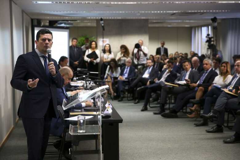 O ministro da Justiça e Segurança Pública, Sergio Moro, durante reunião para discutir sugestões ao projeto de lei