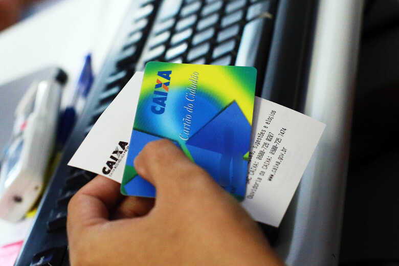 Trabalhadores começam a receber o PIS/PASEP essa semana