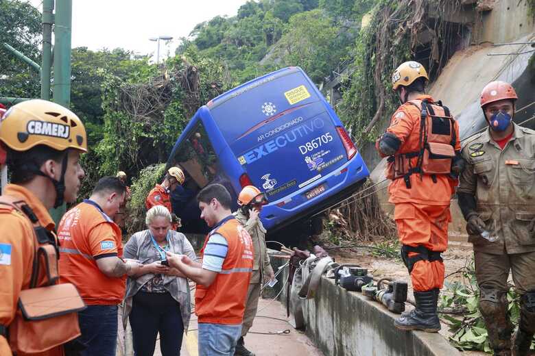 Sobe para seis o número de mortos devido a forte chuva que atingiu o Rio de Janeiro na quarta-feira