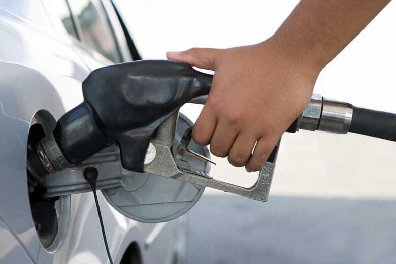 O preço da gasolina depende também dos postos de combustíveis da capital