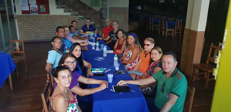 Intergantes da Lienca e comissões das escolas organizam o lançamento do carnaval em Campo Grande