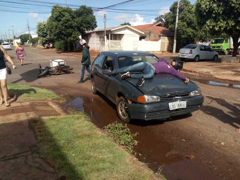 O moto entregador foi encaminhado para uma unidade básica de saúde para ser melhor avaliado