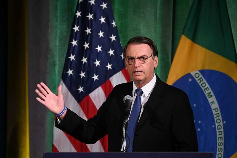 O presidente Jair Bolsonaro vai se encontrar com o presidente dos Estados Unidos, Donald Trump, na tarde de hoje (19)