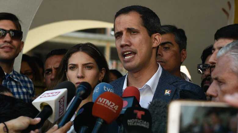“Vamos recuperar a democracia e a liberdade na Venezuela”, disse Guaidó