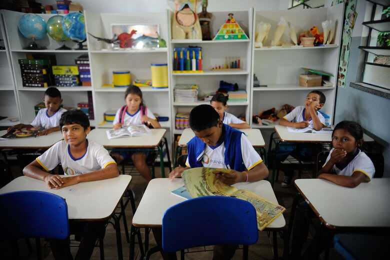 Ênfase da alfabetização no primeiro ano é uma das novidades
