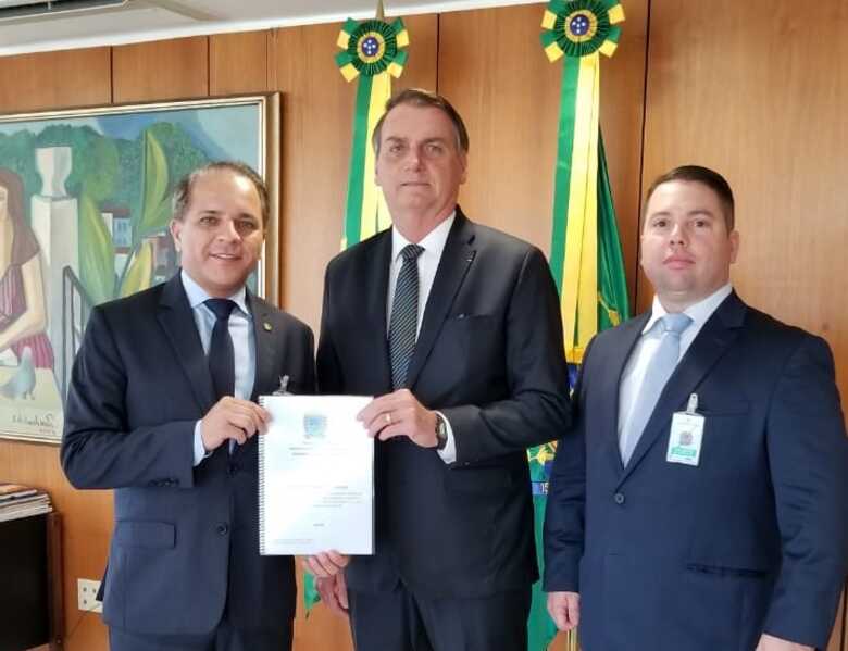 Depois do almoço, Coronel David e Rodolfo Nogueira apresentaram demandas do estado, ao presidente