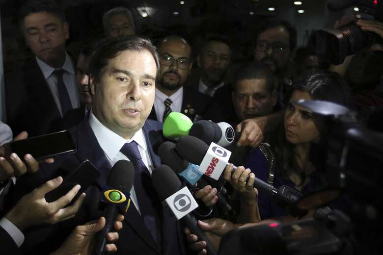 “A Câmara vai tomar sua decisão, os partidos já decidiram, em sua maioria, é só uma questão de tempo”, informou Rodrigo Maia