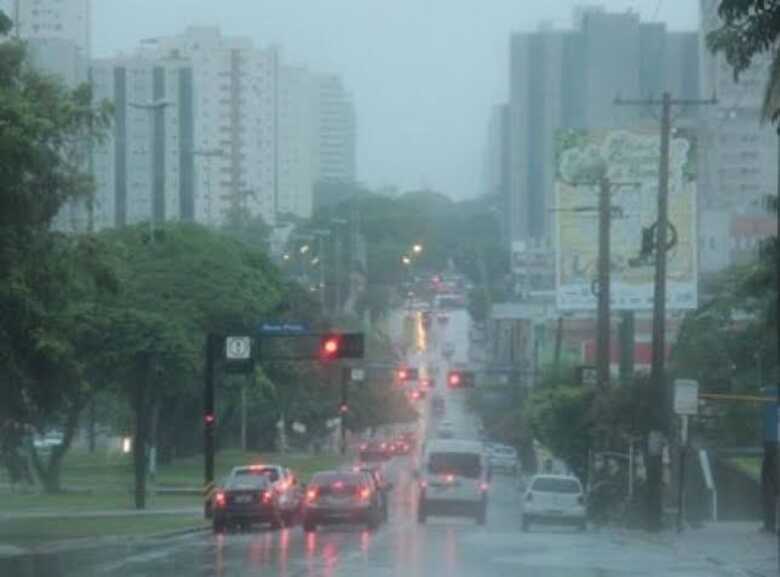 Em Campo Grande a m&iacute;nima &eacute; de 21&deg;C e m&aacute;xima de 29&deg;C