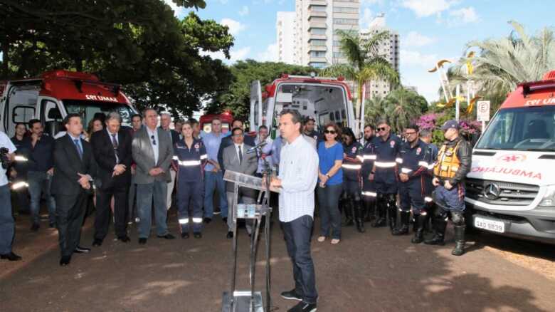 “É obrigação do gestor oferecer a cidade ambulâncias”, disse o prefeito