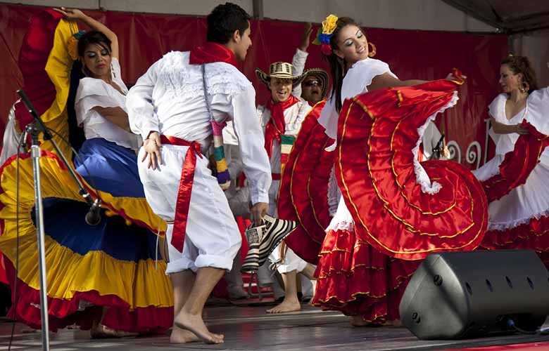 Imigrantes venezuelanos organizaram evento para apresentar cultura, comidas e danças típicas do país