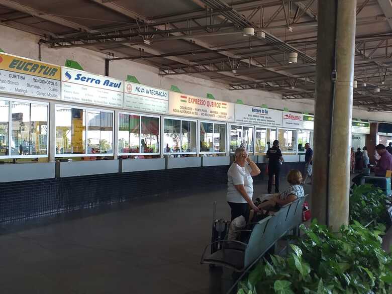 A equipe do Procon esteve no Terminal Rodoviário de Campo Grande e autuou as empresas