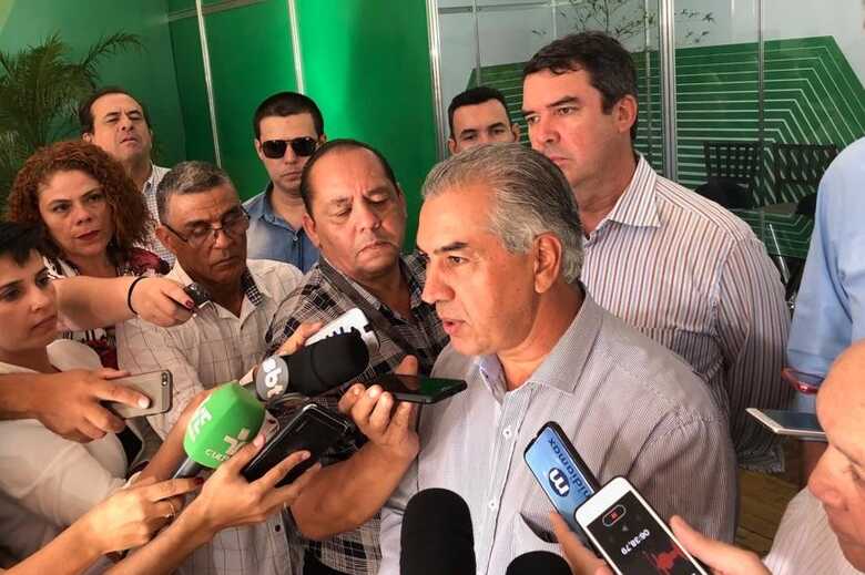 Reinaldo Azambuja durante coletiva à imprensa nesta tarde