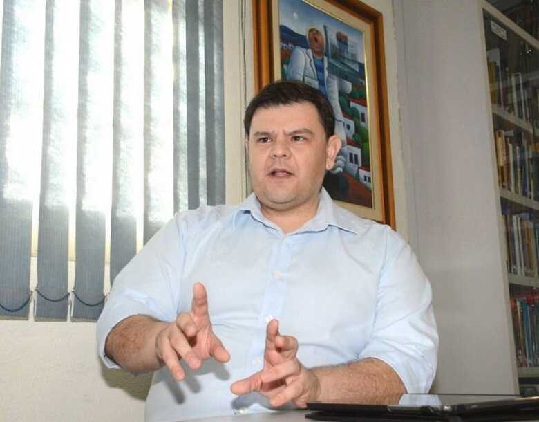 Vinícius Siqueira sugere que o governo incentive os caminhoneiros a mudarem de profissão
