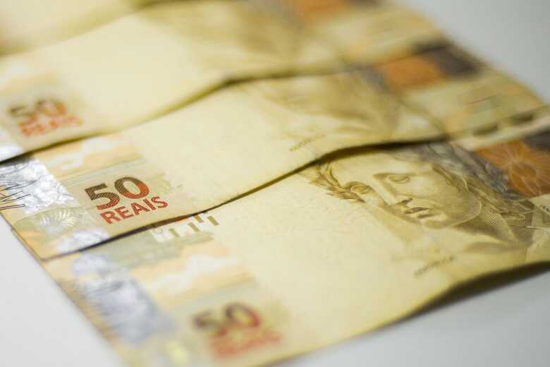 De janeiro a abril, o setor público acumula superávit primário de R$ 19,974 bilhões