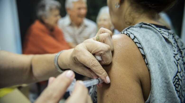A vacina produzida para 2019 protege contra três subtipos graves da influenza