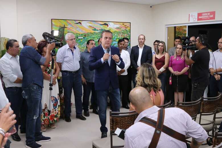 O presidente da Cassems, Ricardo Ayache durante entrega