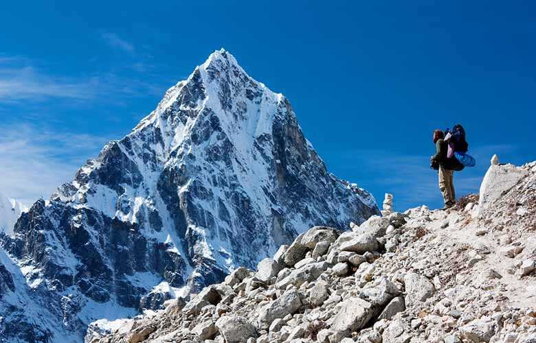 O Monte Everest é a montanha mais alta do mundo e o 18º no Himalaia do Nepal