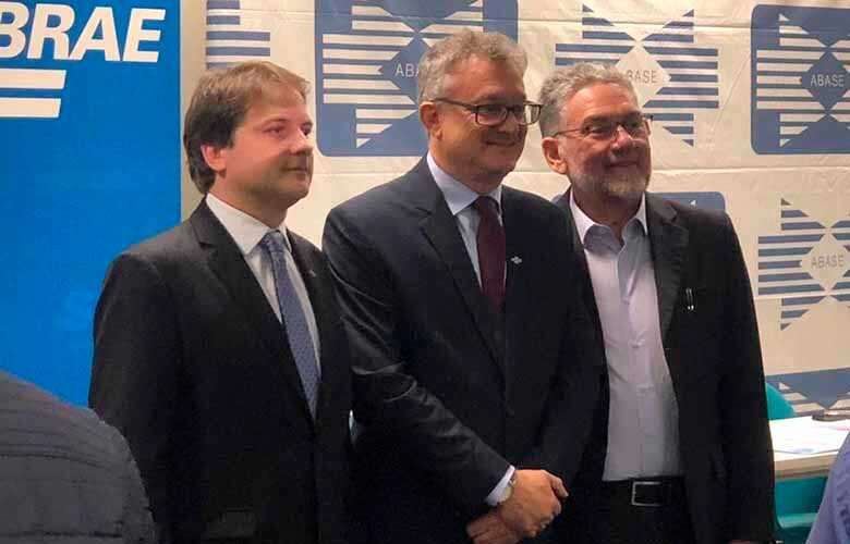 Cláudio Mendonça foi eleito presidente ao derrotar Luiz Alberto da Paraíba por 45 a 36