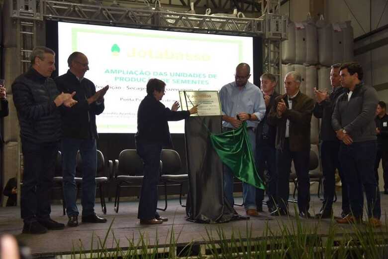 Tereza Cristina Inaugra armazém de sementes em fazenda no município de Ponta Porã