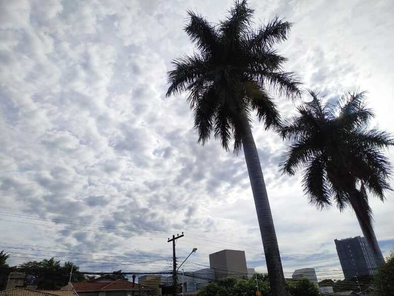 Em Campo Grande o dia será nublado e pode chover forte, principalmente à tarde